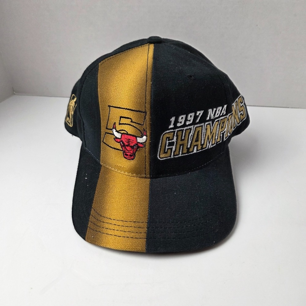 Vintage Chicago Bulls Hat Cap NBA Champions 1997 Sports Specialties Basketball